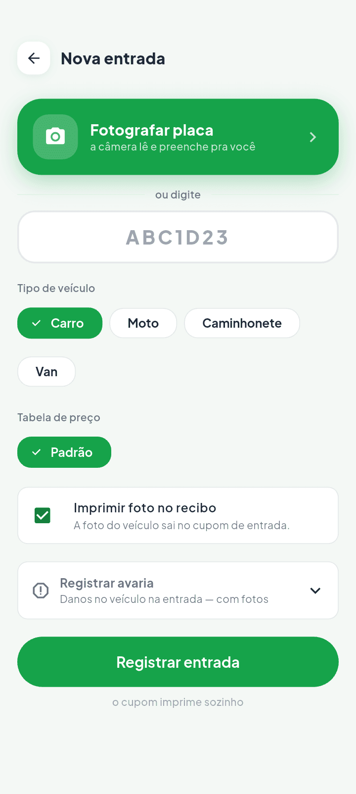 Tela de nova entrada do app NuvemPark: fotografar placa, tipo de veículo e registrar entrada